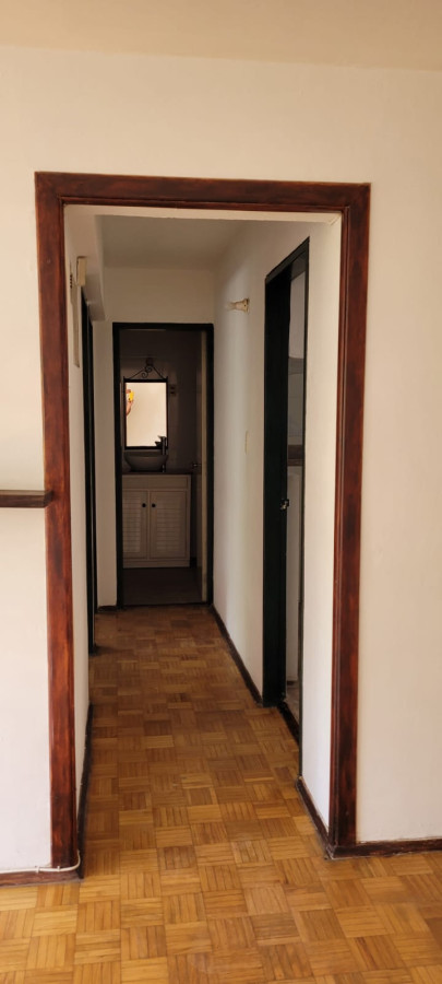Apartamento ID.13235 - Venta Apartamento Con Renta De 2 Dormitorios Al Frente En Centro