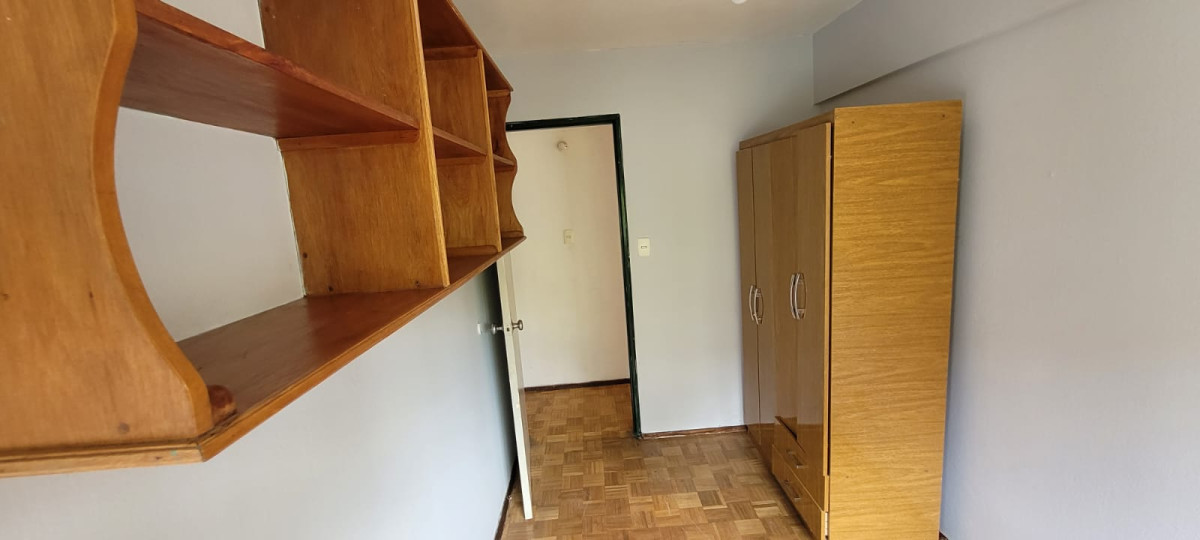 Apartamento ID.13235 - Venta Apartamento Con Renta De 2 Dormitorios Al Frente En Centro