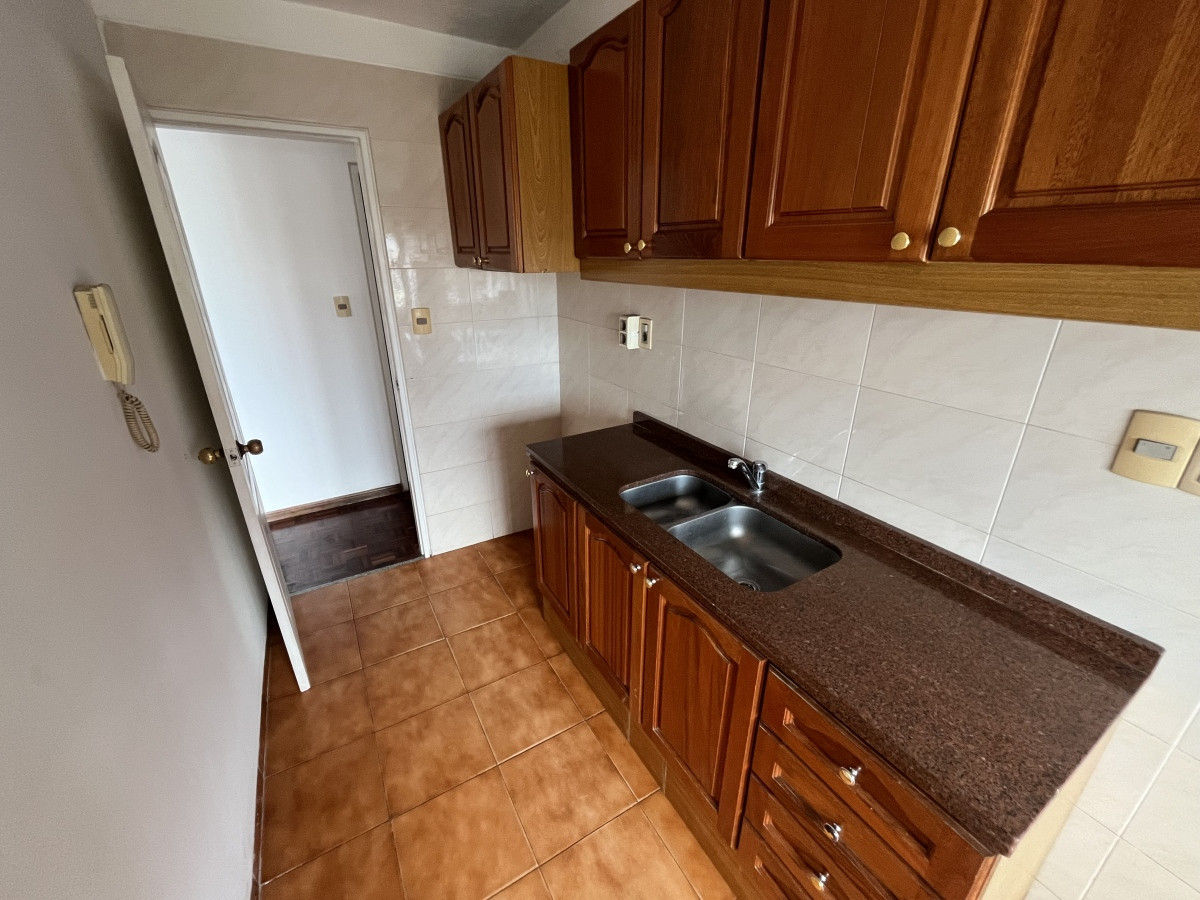 Apartamento ID.3376 - Alquiler Apartamento 2 Dormitorios Balcón En Pocitos Nuevo