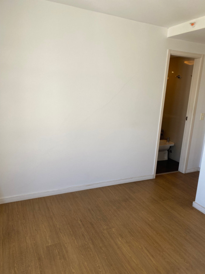 Apartamento ID.11613 - Alquiler Apartamento 2 Dorm 2 Baños Cochera Terraza Lavadero En Malvin