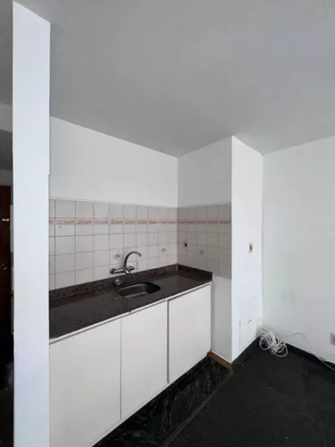 Apartamento ID.6578 - Alquiler Monoambiente  A Media Cuadra De La Rambla Pocitos