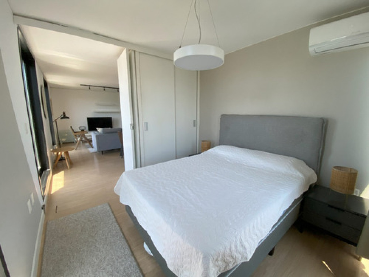 Apartamento ID.10242 - Venta Apartamento 2 Dormitorios y garaje en Centro totalmente amueblado