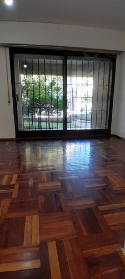 Apartamento ID.11260 - Alquiler Apartamento 1 Dormitorio Planta Baja Patio En Parque Rodó