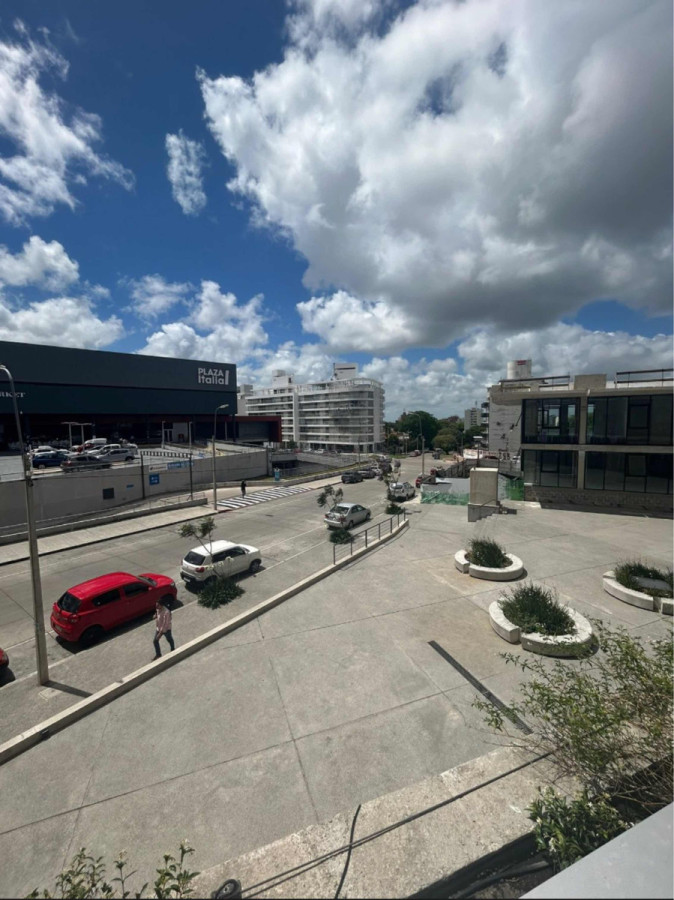 Apartamento ID.7640 - Hermoso Apartamento De 1 Dorm Con Balcon