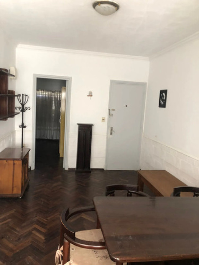 Apartamento ID.12975 - Alquiler Apartamento 1 Dormitorio En Planta Baja Con Patio Semiamoblado Tres Cruces
