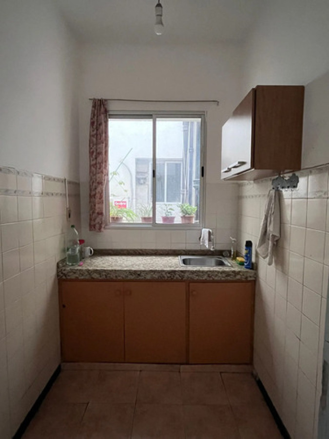 Apartamento ID.12555 - Venta Apartamento De 1 Dormitorio Con Balcón En Ciudad Vieja
