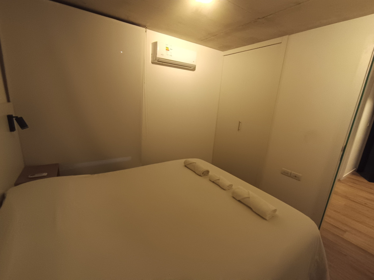 Apartamento ID.12874 - A La Venta Apartamento Casi A Estrenar Centro Cochera 1 Dorm