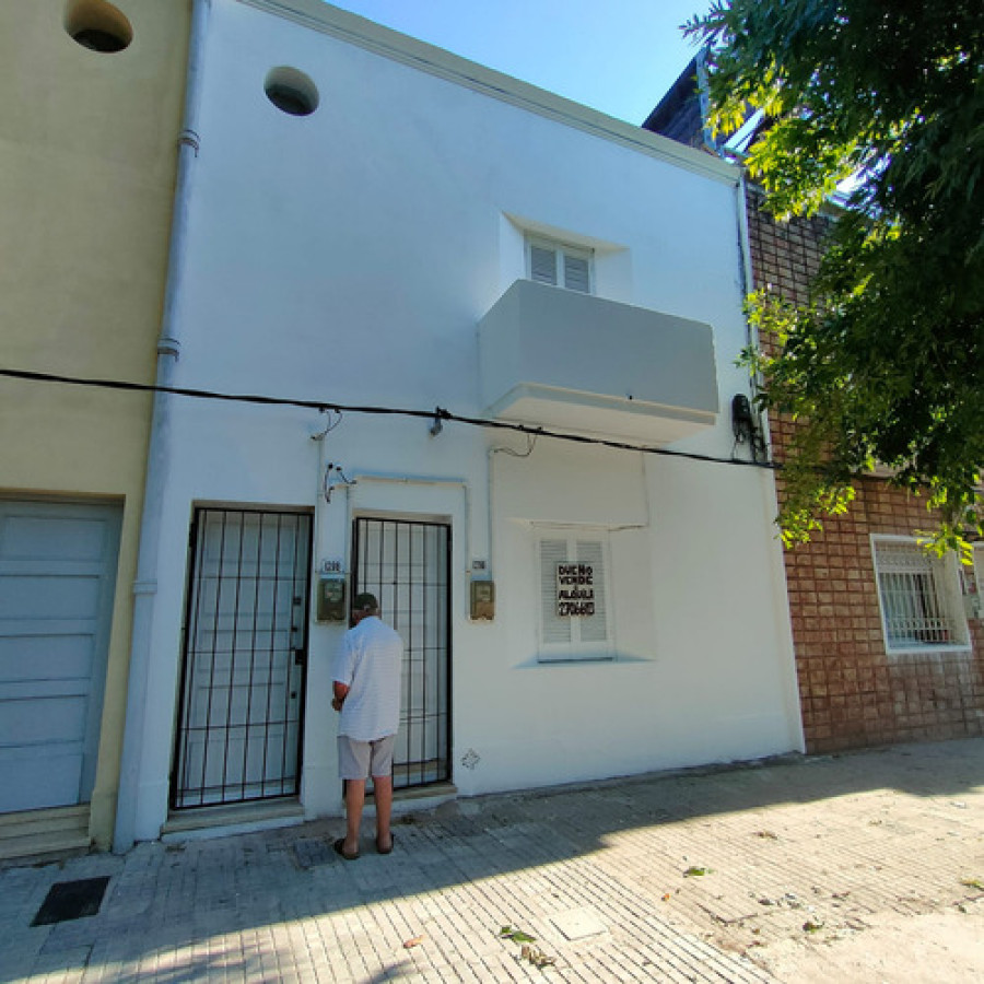 Apartamento ID.11753 - Dueño Vende Dos Aptos. En Ph Recién Remodelados, En Reducto. Con Parrillero. Sin Gastos Comunes.
