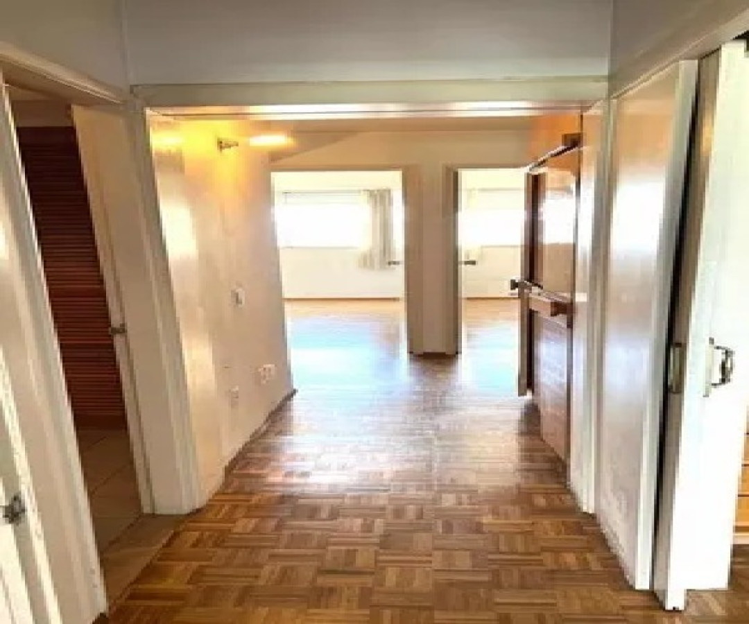 Apartamento ID.220 - Apartamento en Venta Centro 3 Dormitorios y Garaje