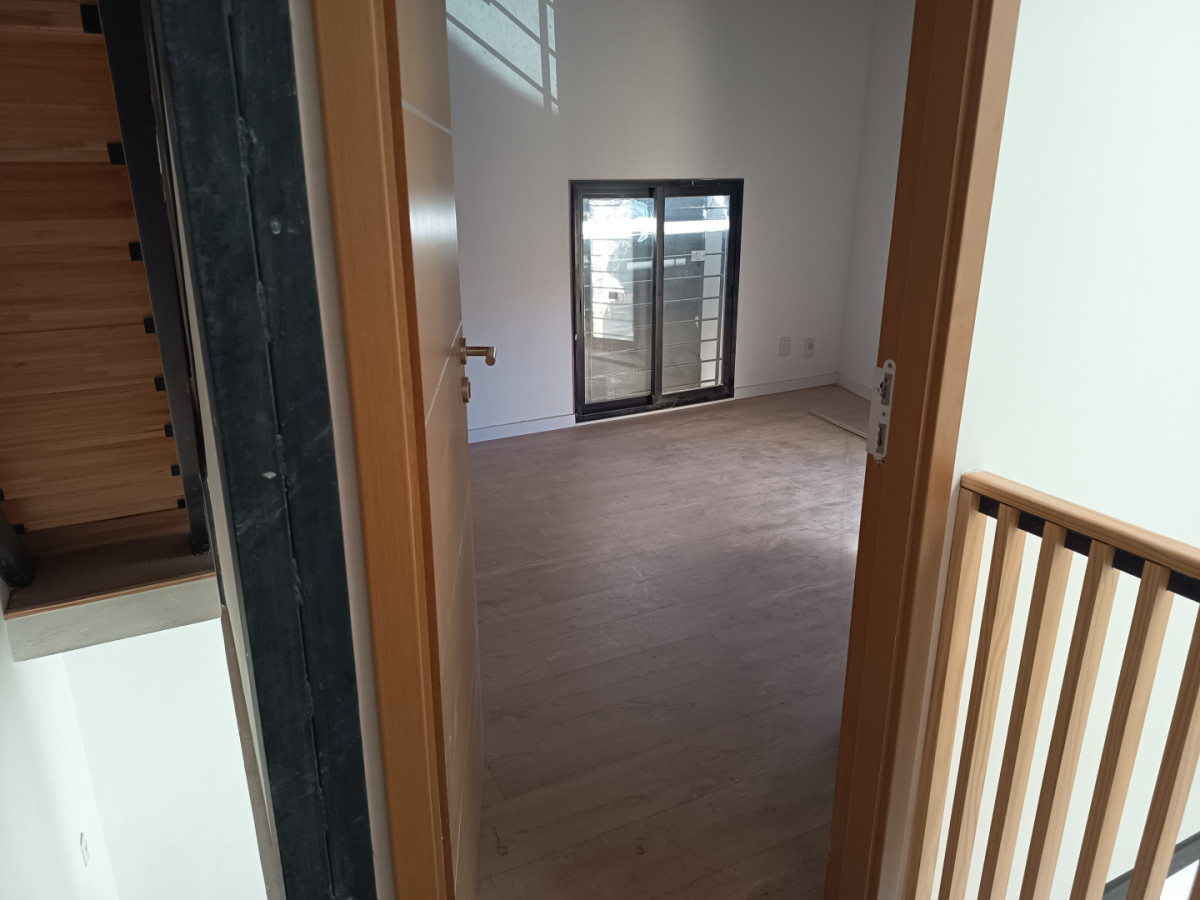 Apartamento ID.12715 - Venta Apto Casa Duplex Cordón 1 Dormitorio Azotea Reciclado