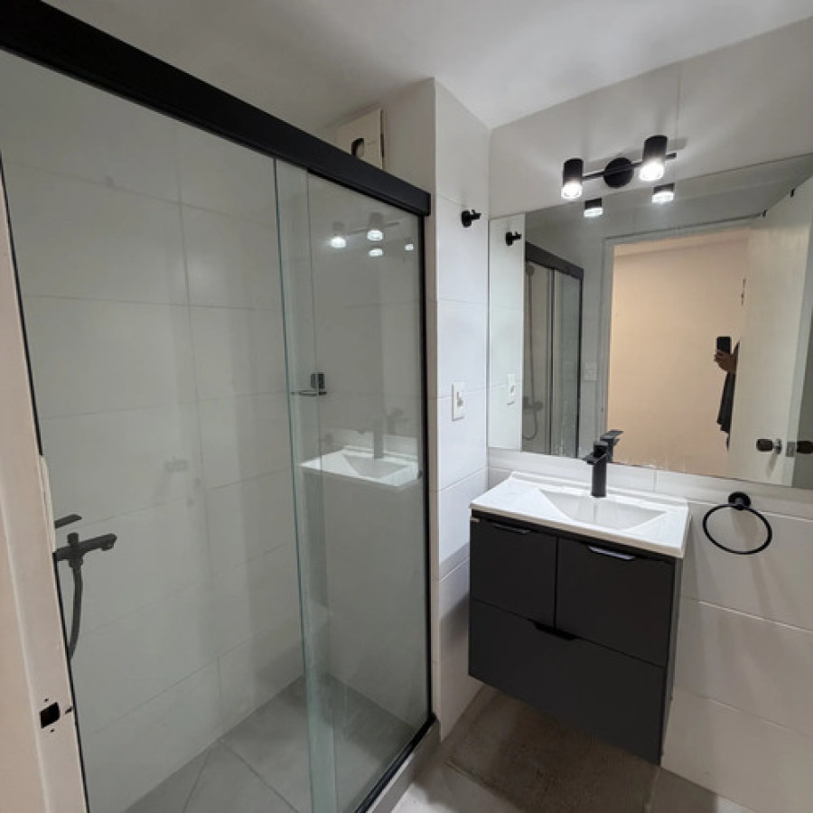 Apartamento ID.11938 - Alquiler Monoambiente Con Balcón Pocitos Frente A Rambla