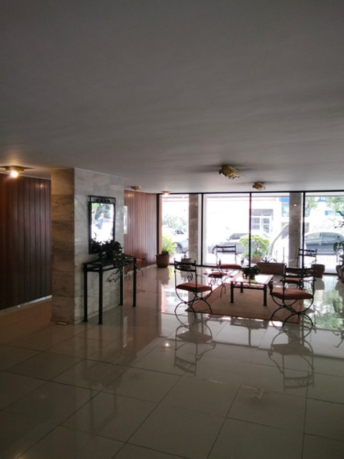 Apartamento ID.11428 - Dueño Venta O Alquiler. 3 Dormitorios Y Servicio. Garage Cómodo. Todo Al Frente. 50 Metros Rambla