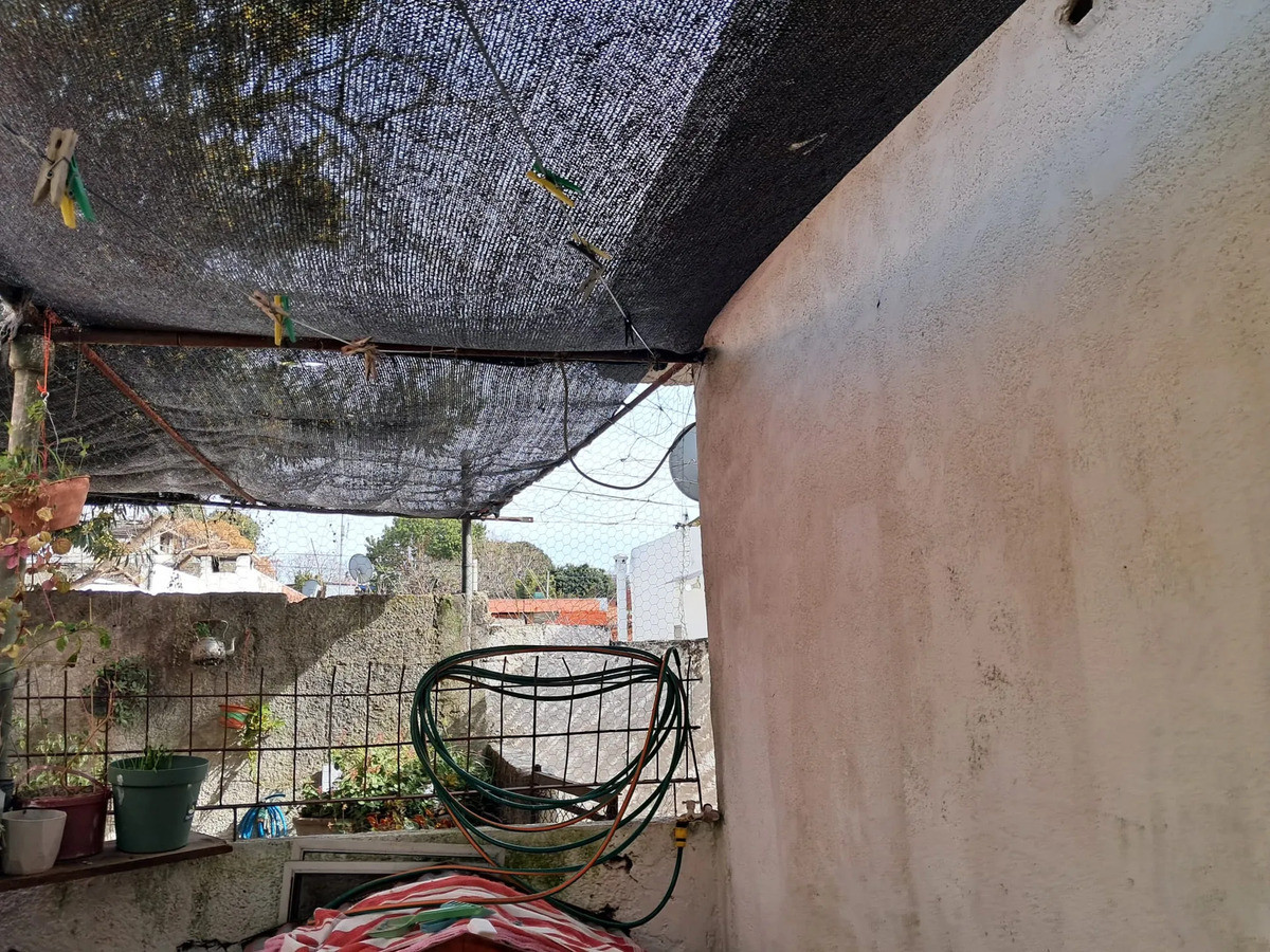 Apartamento ID.13113 - Alquiler Apartamento 2 Dormitorios Pequeño Patio Muy Luminoso Sin Gastos Comunes En Cerrito