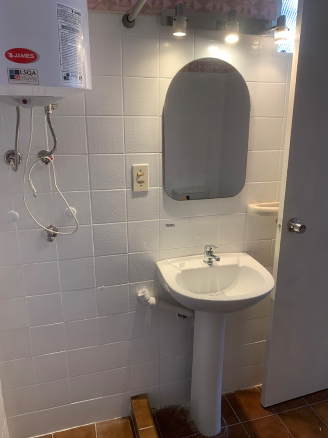 Apartamento ID.8441 - Alquiler De Monoambiente Dividido En Cordón