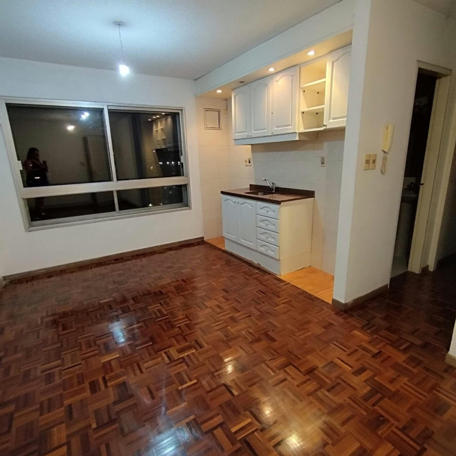 Apartamento ID.13131 - Alquiler Apartamento 1 Dormitorio En Pocitos Nuevo Casi Nuevo