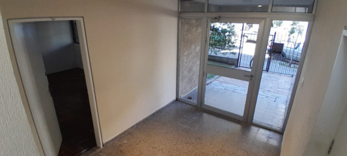 Apartamento ID.11260 - Alquiler Apartamento 1 Dormitorio Planta Baja Patio En Parque Rodó