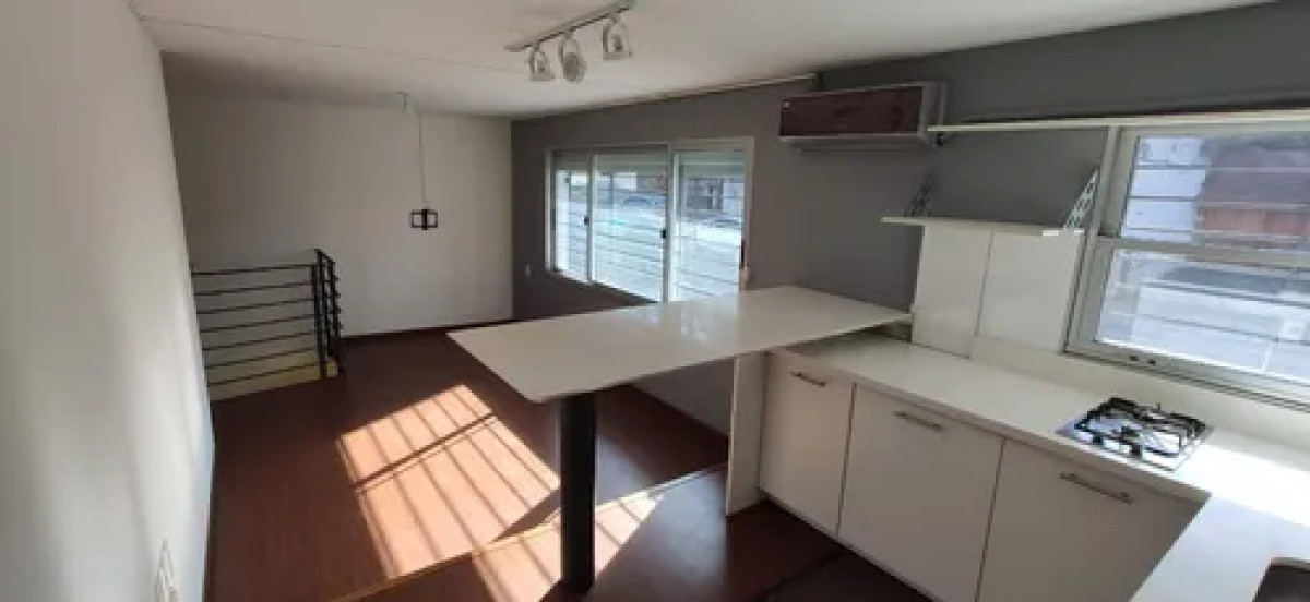 Apartamento ID.9749 - Hermoso Apartamento En Pocitos De Un Dormitorio Y Gran Terraza Con Parrillero