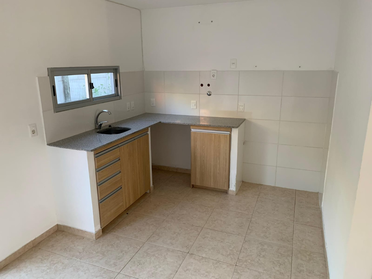 Apartamento ID.5855 - Hermoso Duplex con 2 Dorm Patio y Cochera