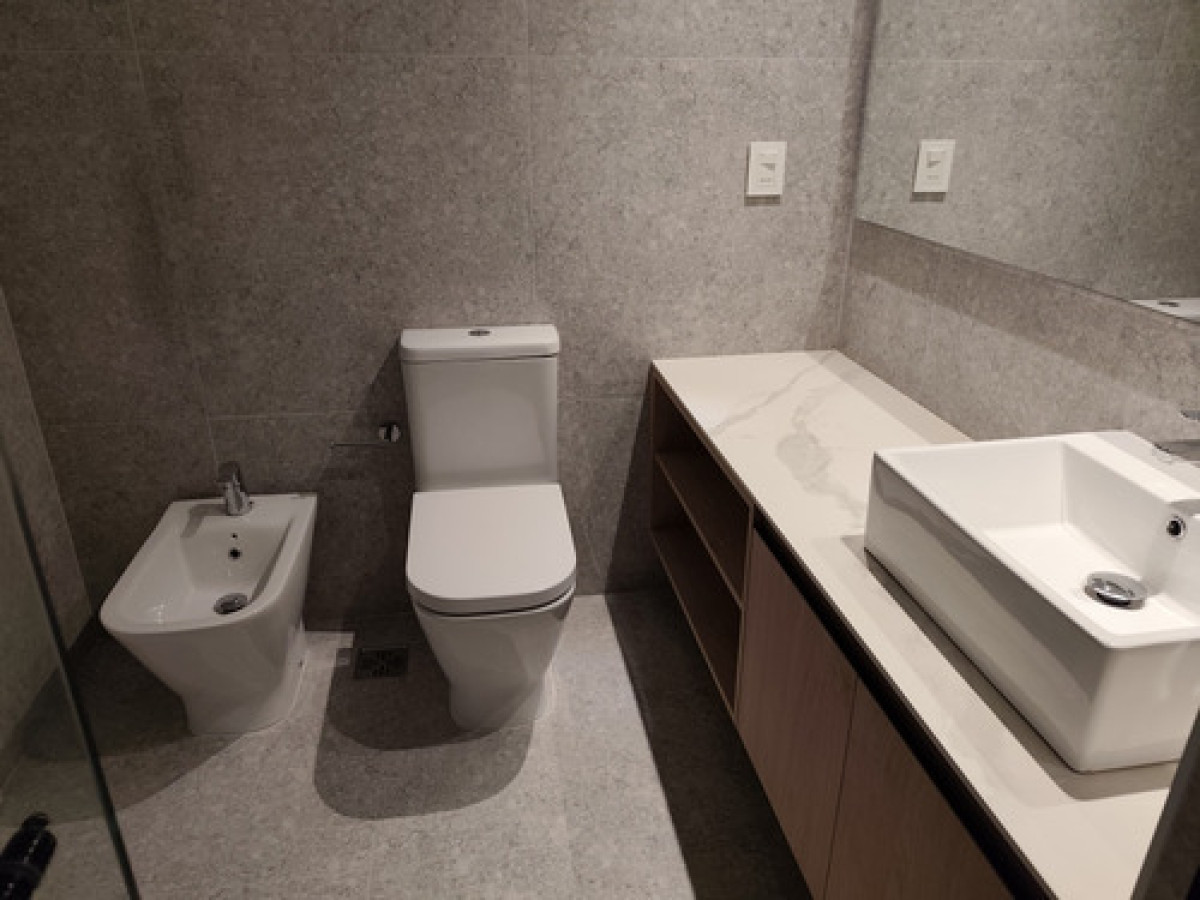 Apartamento ID.10361 - Apartamento Semiamueblado De 1 Dormitorio Con Balcón y Garaje 