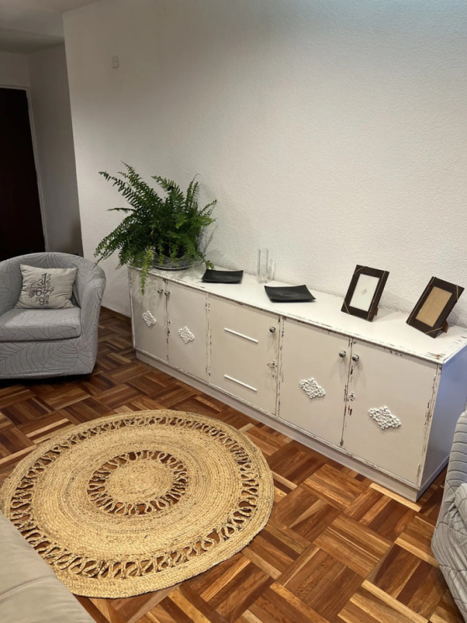 Apartamento ID.12938 - Alquiler Apartamento Semi Amoblado 3 Dormitorios 2 Baños Amplio Y Luminoso En Centro