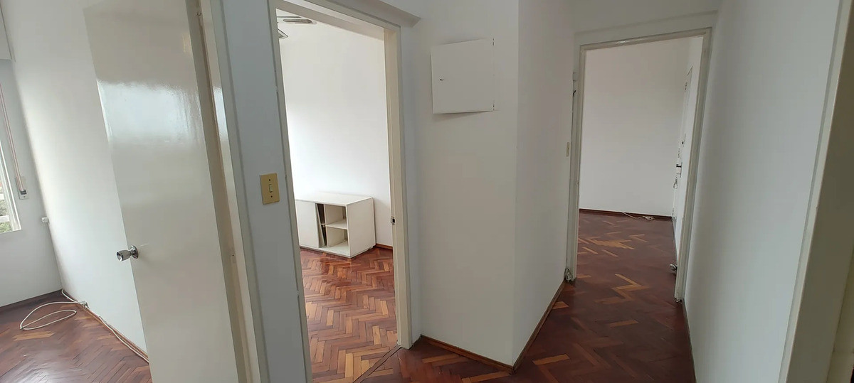 Apartamento ID.12560 - Alquiler Apartamento De 2 Dormitorios 2 Baños En Tres Cruces