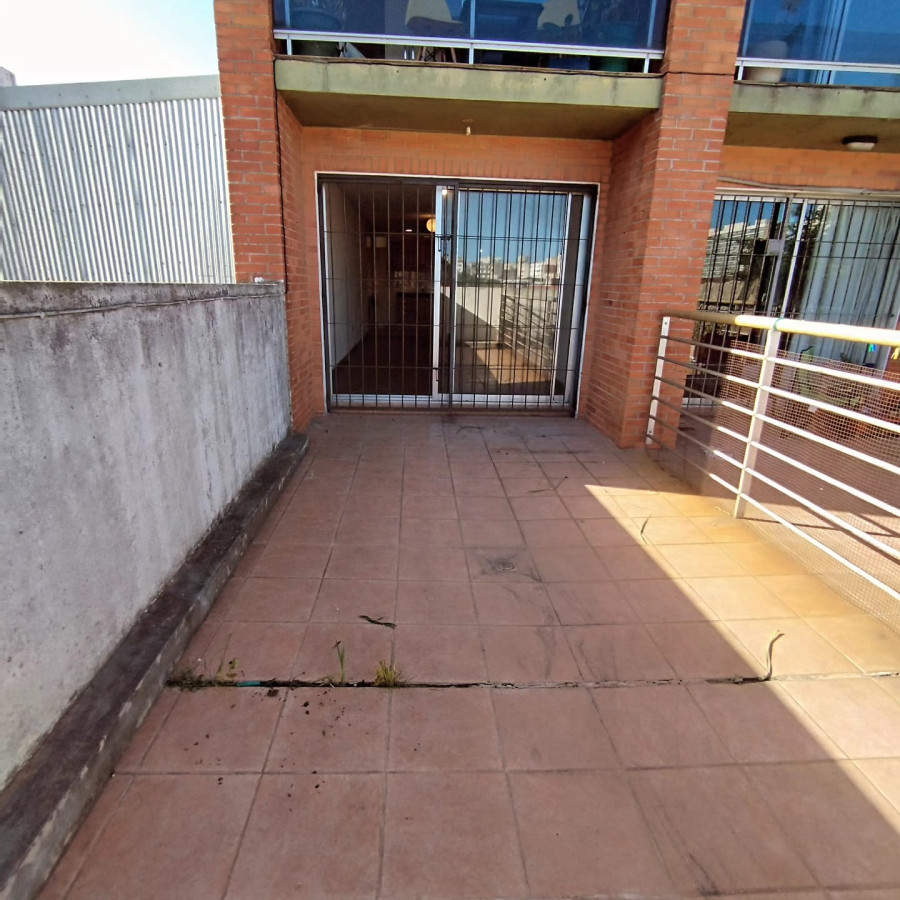 Apartamento ID.4014 - Alquiler Monoambiente Con Patio En Pocitos Nuevo Luminoso