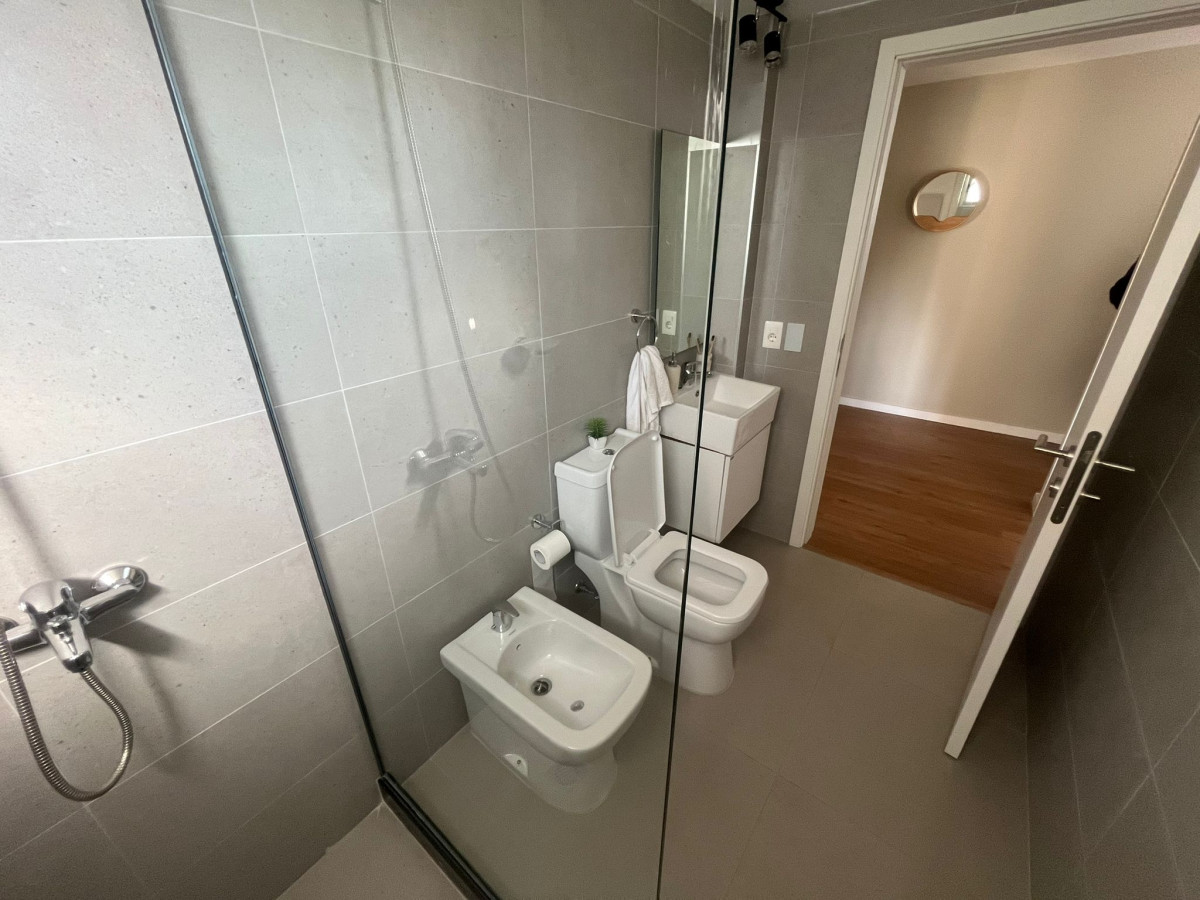 Apartamento ID.6605 - Venta Apartamento A Nuevo 2 Dormitorios Terraza Centro