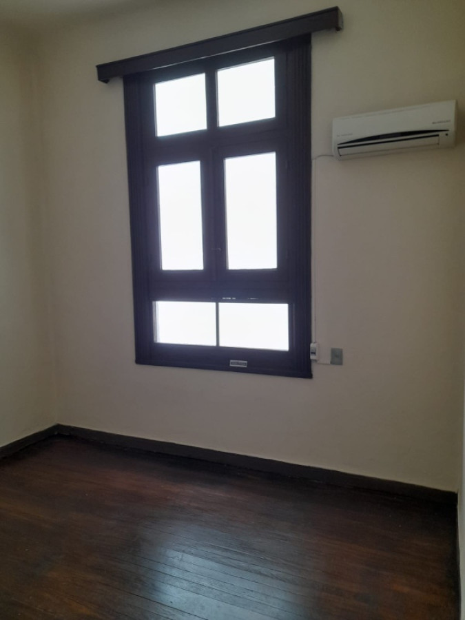 Apartamento ID.8440 - Alquiler Apartamento 5 Dormitorios En Centro