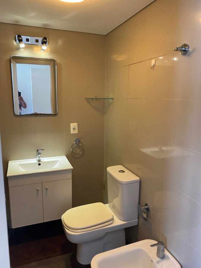 Apartamento ID.11613 - Alquiler Apartamento 2 Dorm 2 Baños Cochera Terraza Lavadero En Malvin