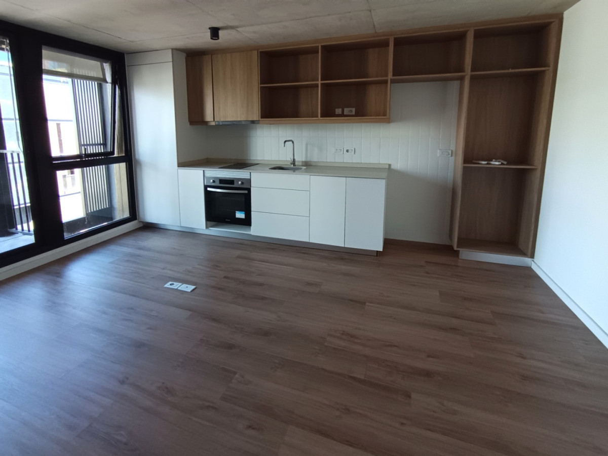 Apartamento ID.13146 - Alquiler Apartamento Nuevo De 1 Dormitorio Con Balcón Al Frente En Centro