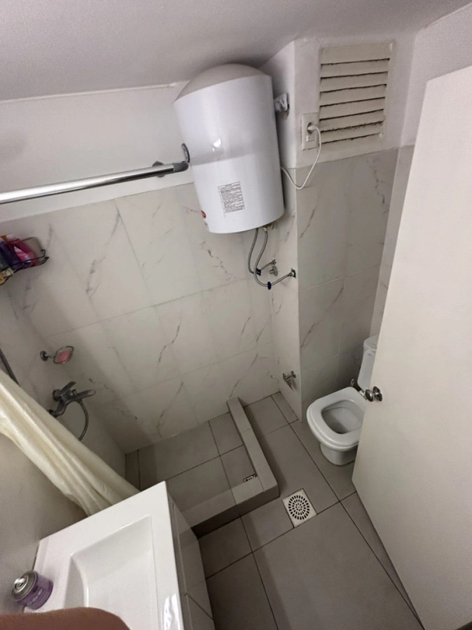 Apartamento ID.12995 - Traspaso De Alquiler Apartamento 2 Dormitorios Opción De Cochera En Centro