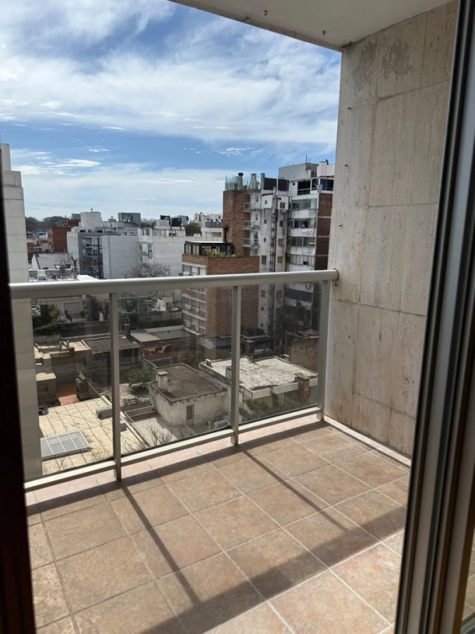 Apartamento ID.13112 - Alquiler Apartamento Al Frente 2 Dormitorios 2 Baños Garaje En Puerto Buceo