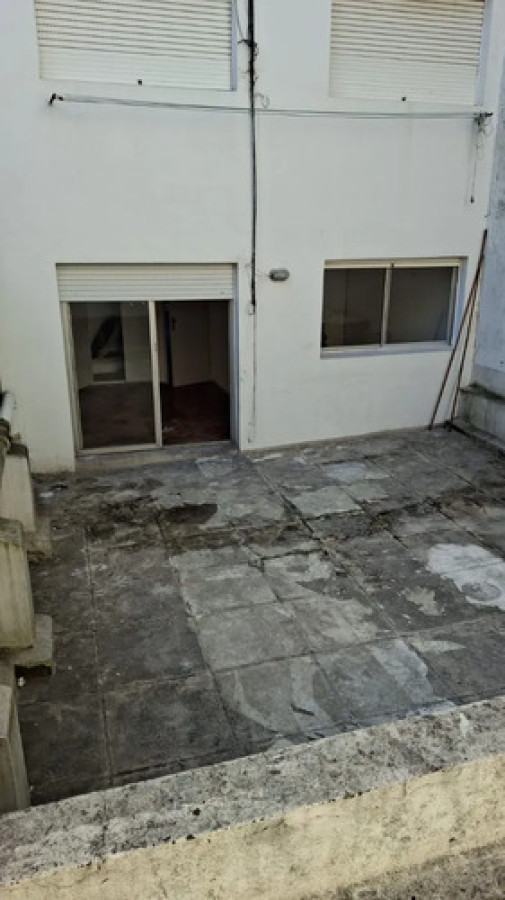 Apartamento ID.11946 - Alquiler Apartamento Céntrico 2 Dormitorios Con Terraza Y Patio