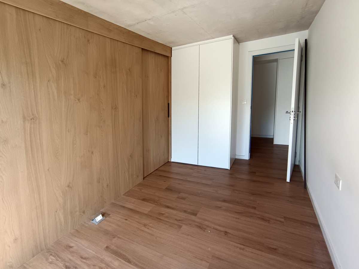 Apartamento ID.13150 - Alquiler Apartamento A Estrenar 2 Dormitorios Balcón Al Frente En Centro