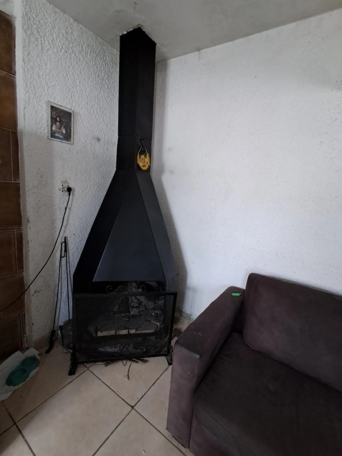Apartamento ID.13113 - Alquiler Apartamento 2 Dormitorios Pequeño Patio Muy Luminoso Sin Gastos Comunes En Cerrito