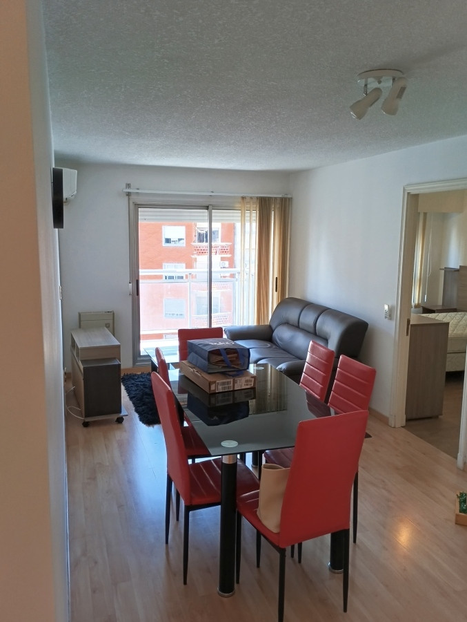 Apartamento ID.5806 - Alquiler Apartamento Tres Cruces 1 Dormitorio Amueblado