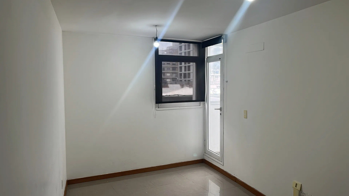 Apartamento ID.13139 - Alquiler Apartamento De 1 Dormitorio Impecable Garaje Opcional En Cordón