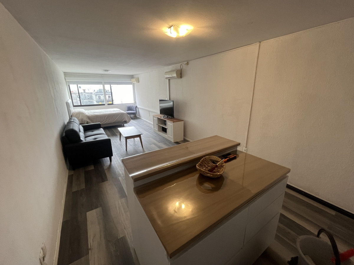 Apartamento ID.4409 - IMPERDIBLE MONOAMBIENTE EN CORDÓN TOTALMENETE AMUEBLADO!