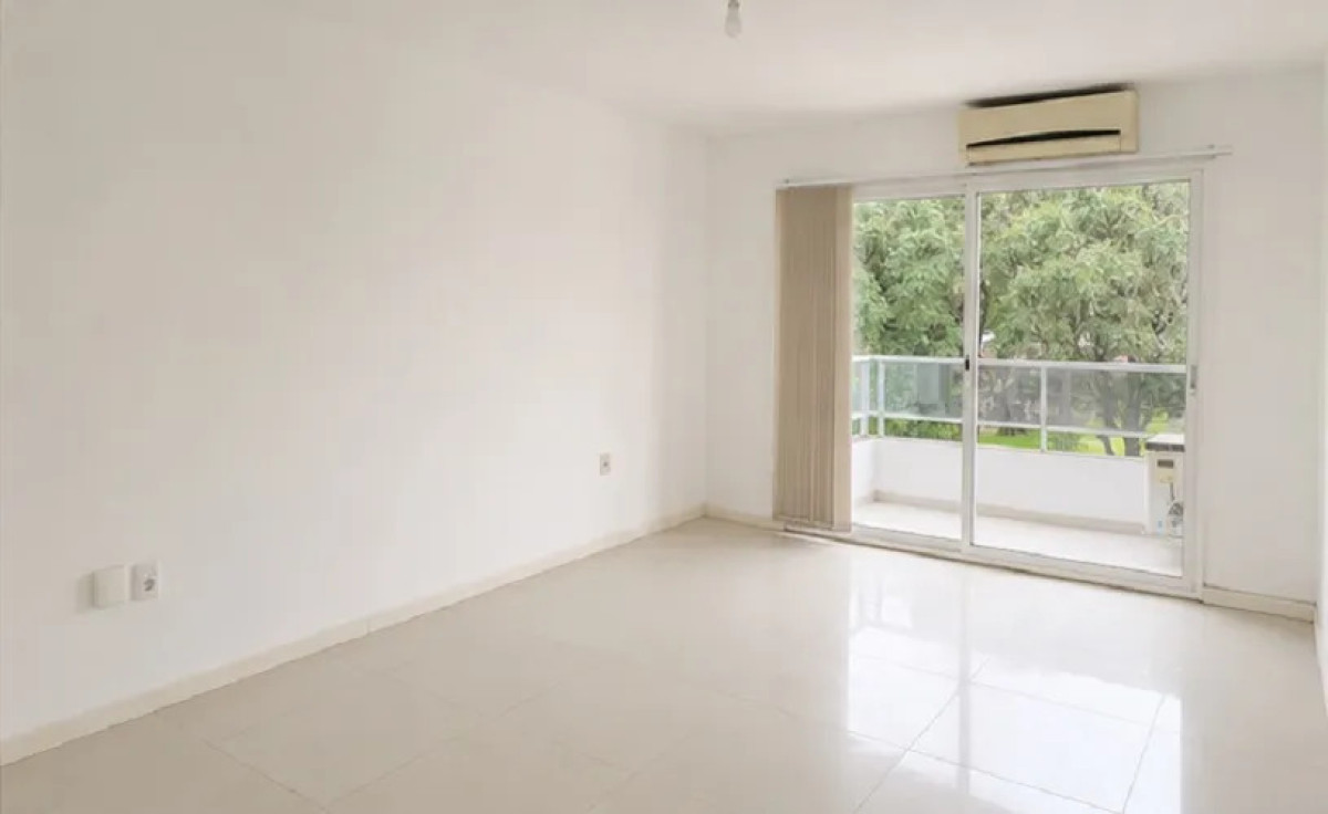 Apartamento ID.13136 - Alquiler Monoambiente Balcón Puerto Buceo Luminoso