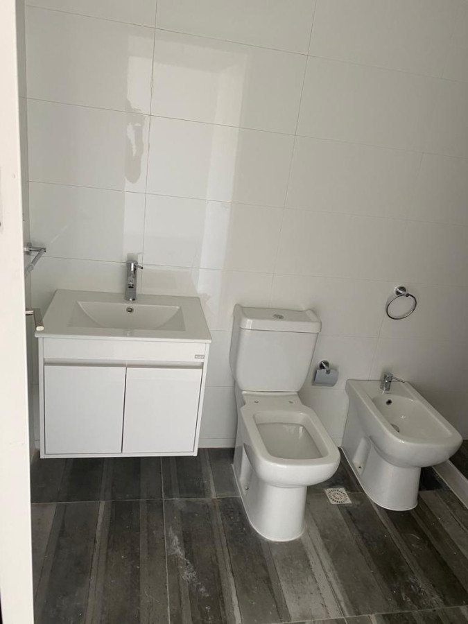 Apartamento ID.4535 - Apto En Venta 1 Dormitorio Balcón Garaje En Prado Impecable