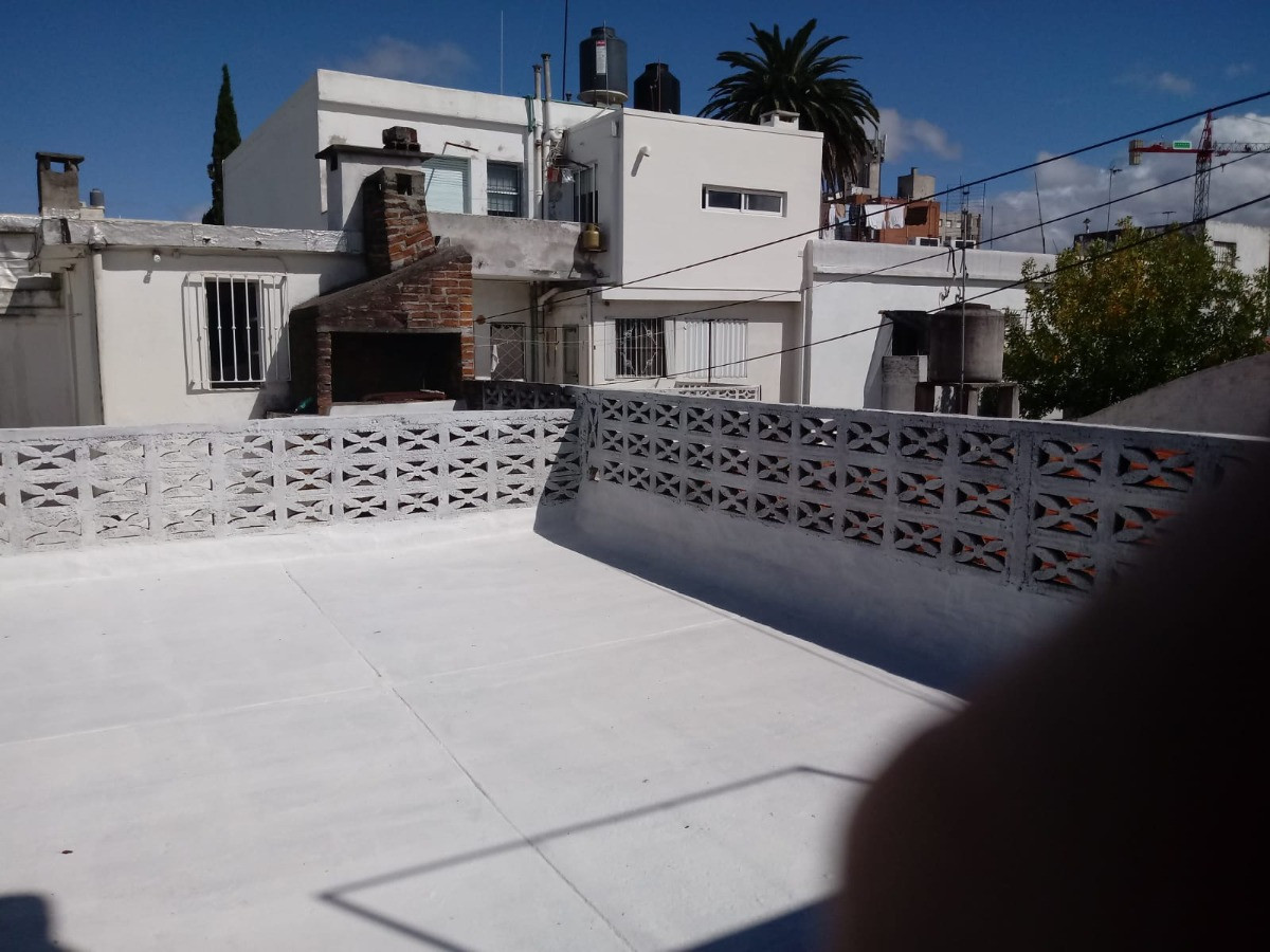 Apartamento ID.4777 - Alquiler Apartamento Iluminado Patio Azotea 2 Dorm Larrañaga
