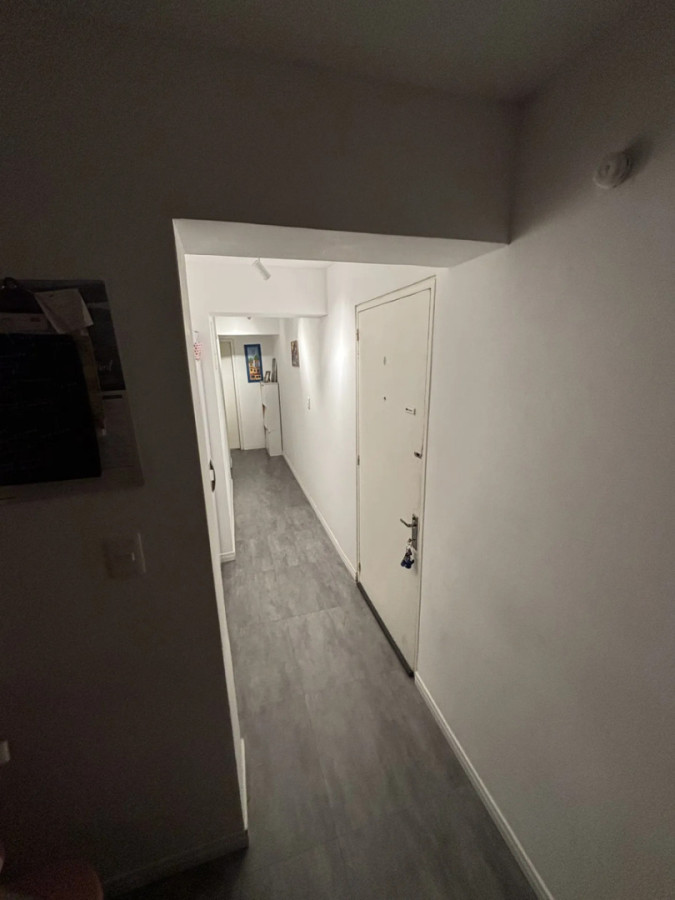 Apartamento ID.12995 - Traspaso De Alquiler Apartamento 2 Dormitorios Opción De Cochera En Centro