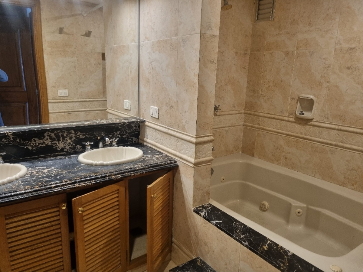 Apartamento ID.4980 - Apto Espectacular 3 Dormitorios 2 Cocheras Parrillero Buceo
