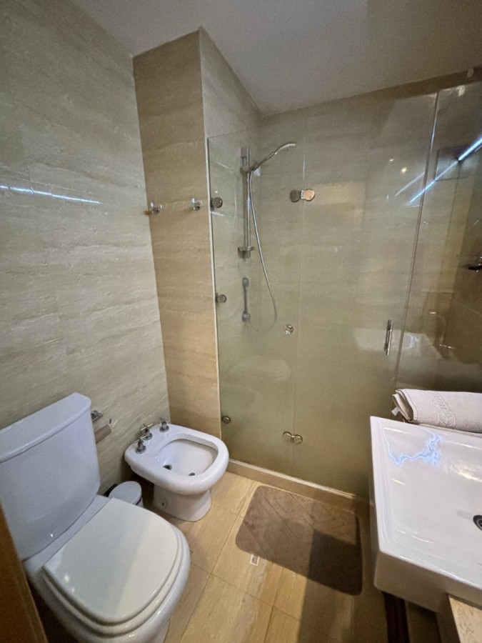 Apartamento ID.4982 - Hermoso Apartamento Amoblado Impecable 1 Cuadra De La Rambla