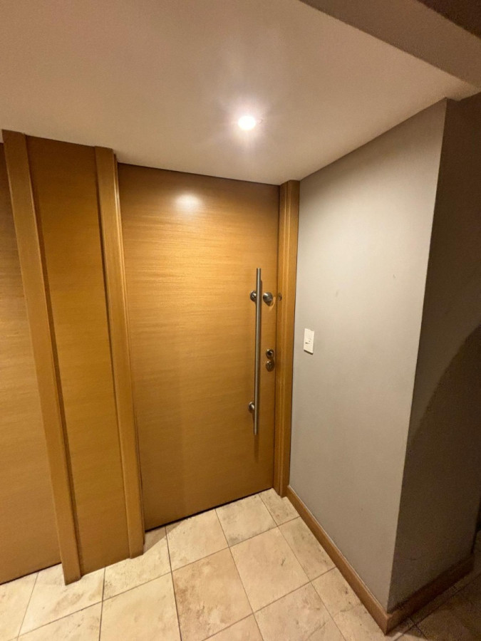 Apartamento ID.4982 - Hermoso Apartamento Amoblado Impecable 1 Cuadra De La Rambla