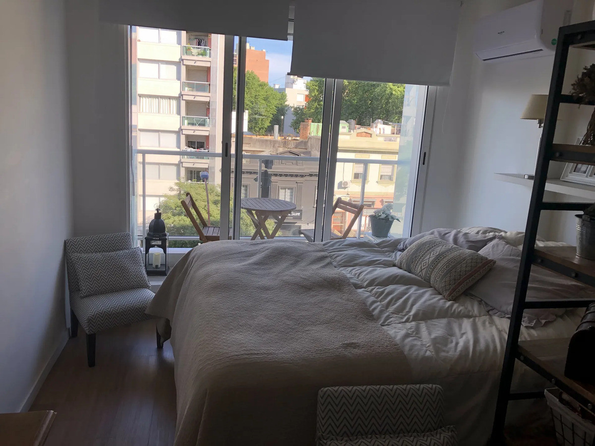 Apartamento ID.12949 - Alquiler De Monoambiente Como Nuevo Amplio Y Luminoso Excelente Ubicación En Parque Batlle