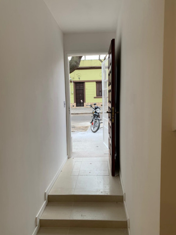 Apartamento ID.10524 - Venta Apartamento Planta Baja Reciclado A Estrenar en La Figurita