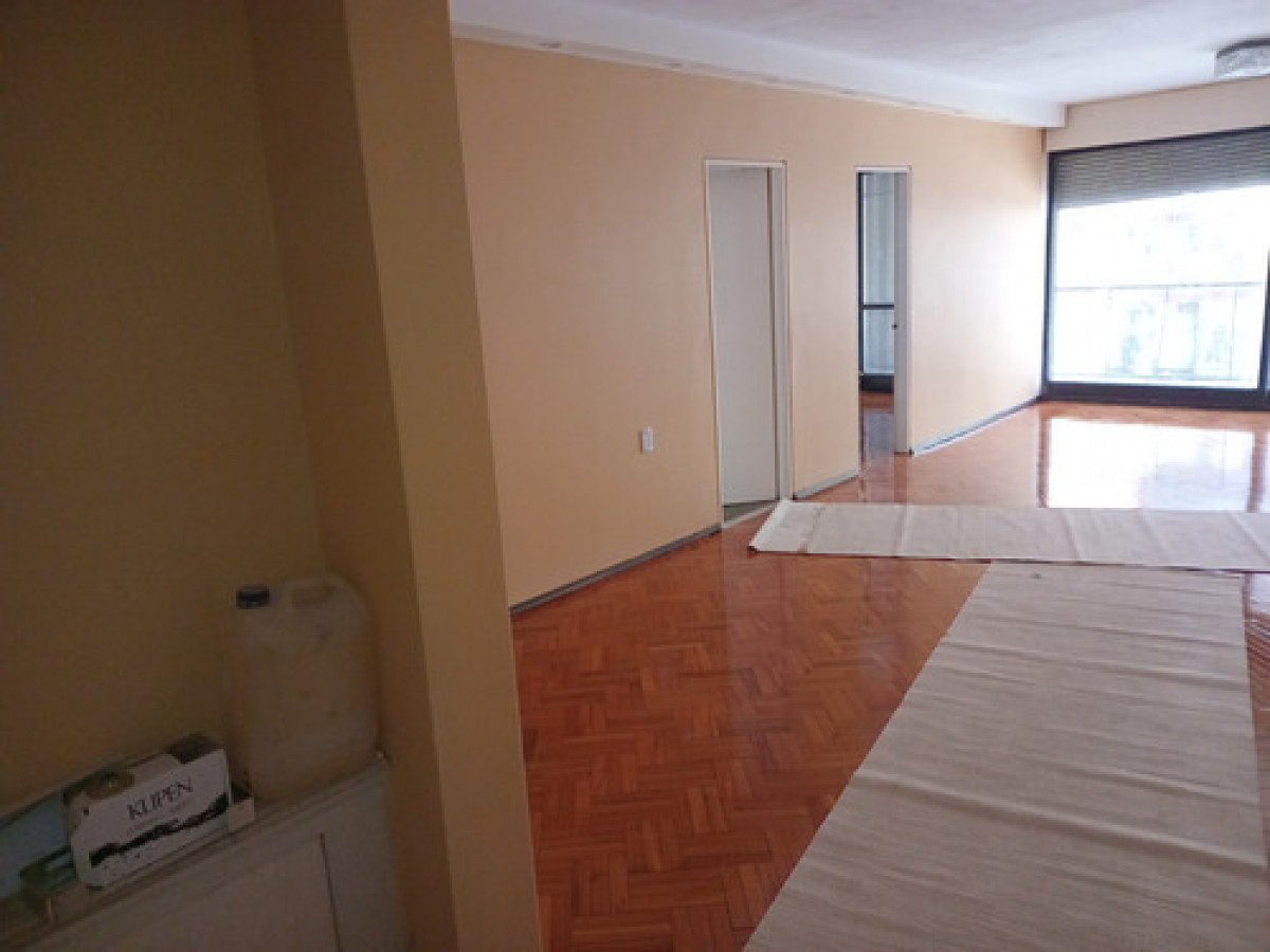 Apartamento ID.11463 - Venta De Apartamento 4 Dormitorios, 3 Baños, Garaje, Impecable,En Cordón