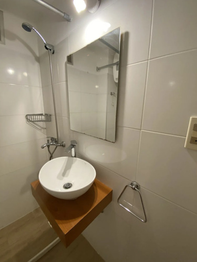 Apartamento ID.11927 - Alquiler de monoambiente en Pocitos