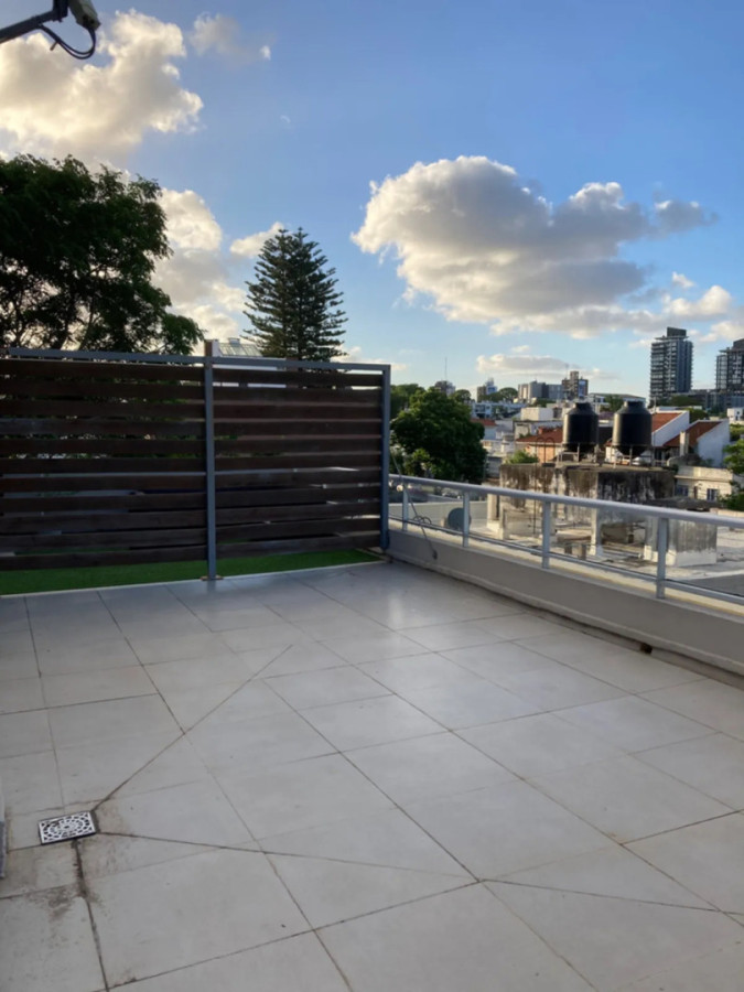 Apartamento ID.13133 - Alquiler Apartamento De 1 Dormitorio Con Terraza Balcón Cochera En Malvin
